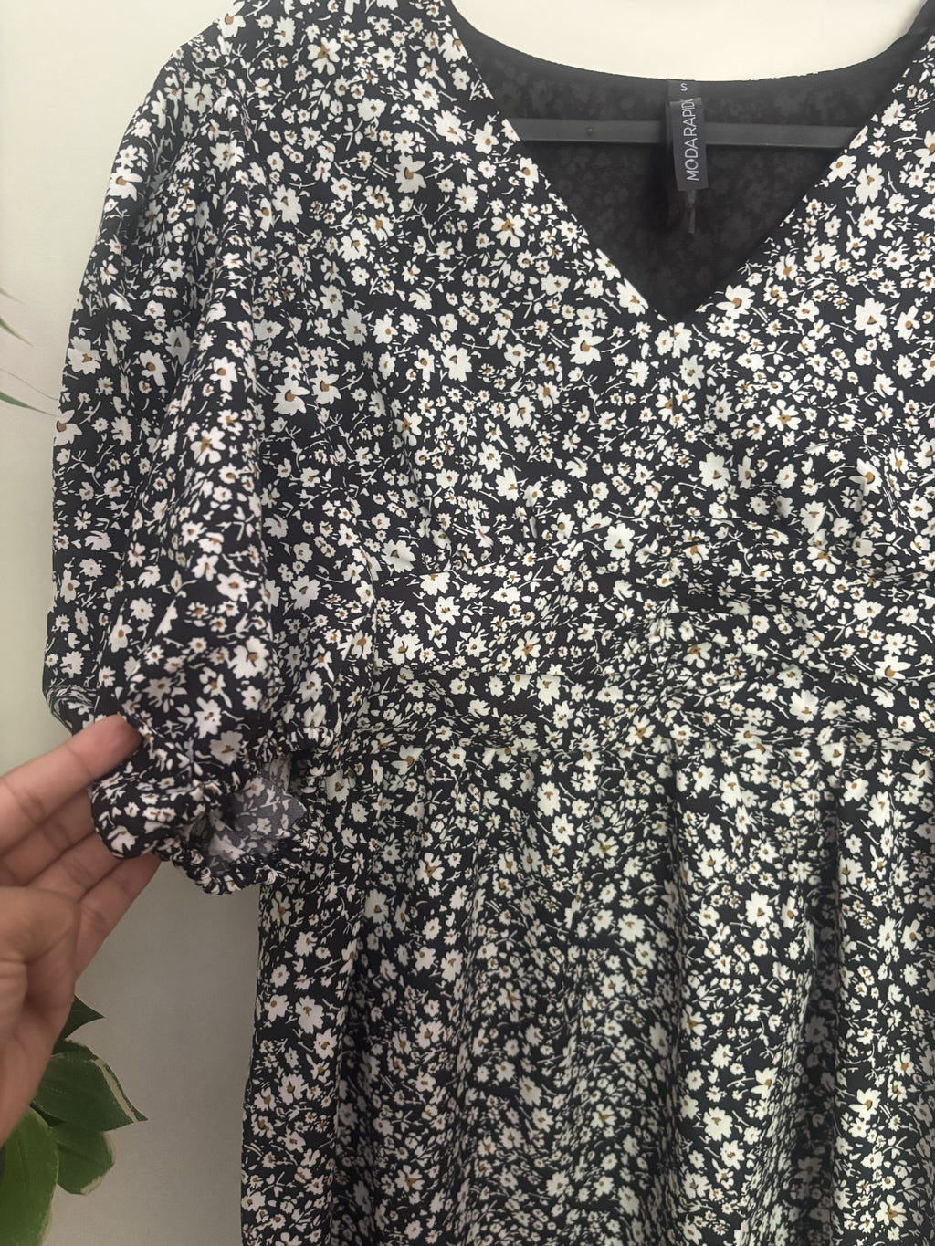 Moda Rapido Black Ditsy Floral Puff Sleeve Mini Dress