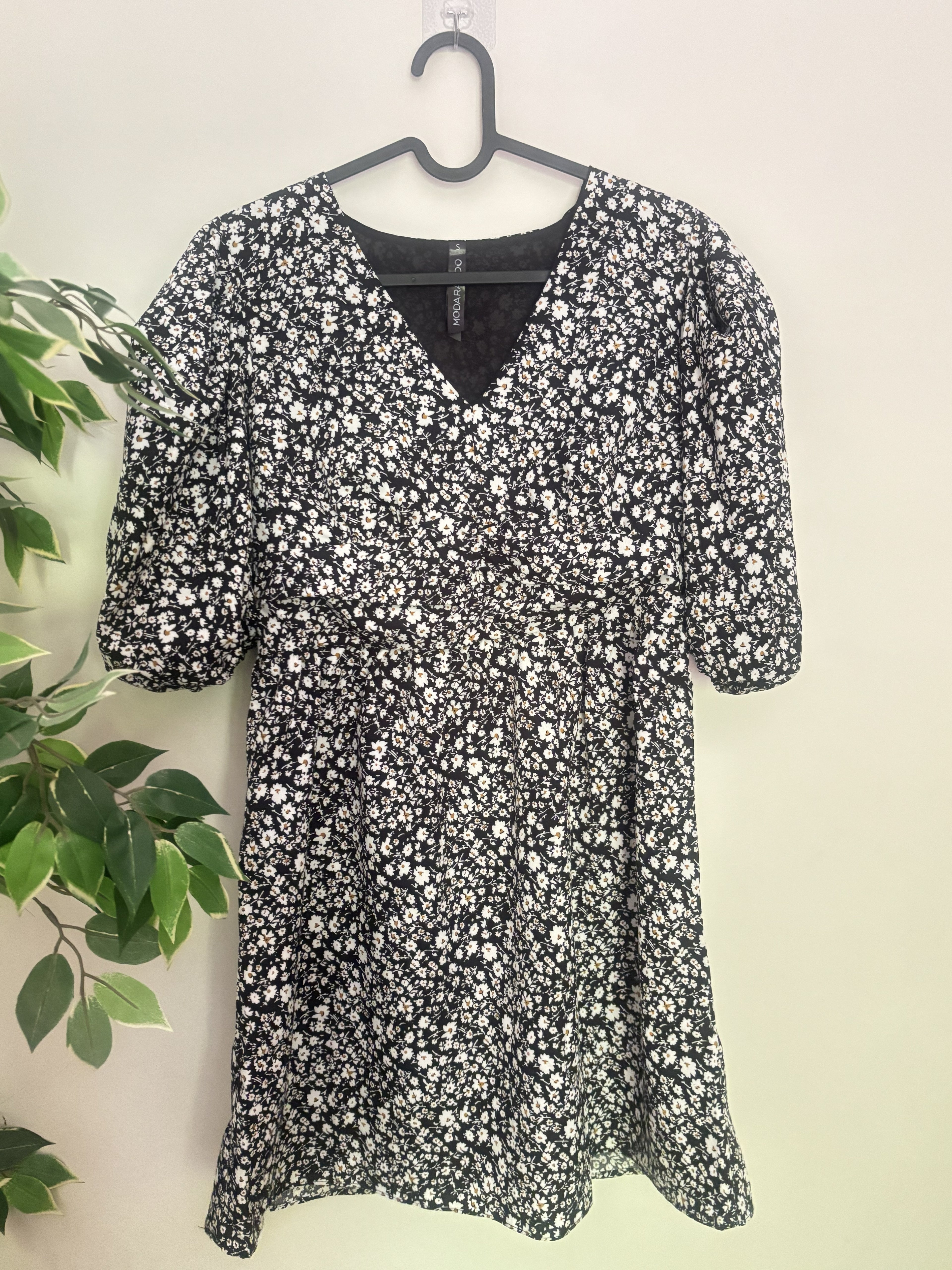 Moda Rapido Black Ditsy Floral Puff Sleeve Mini Dress