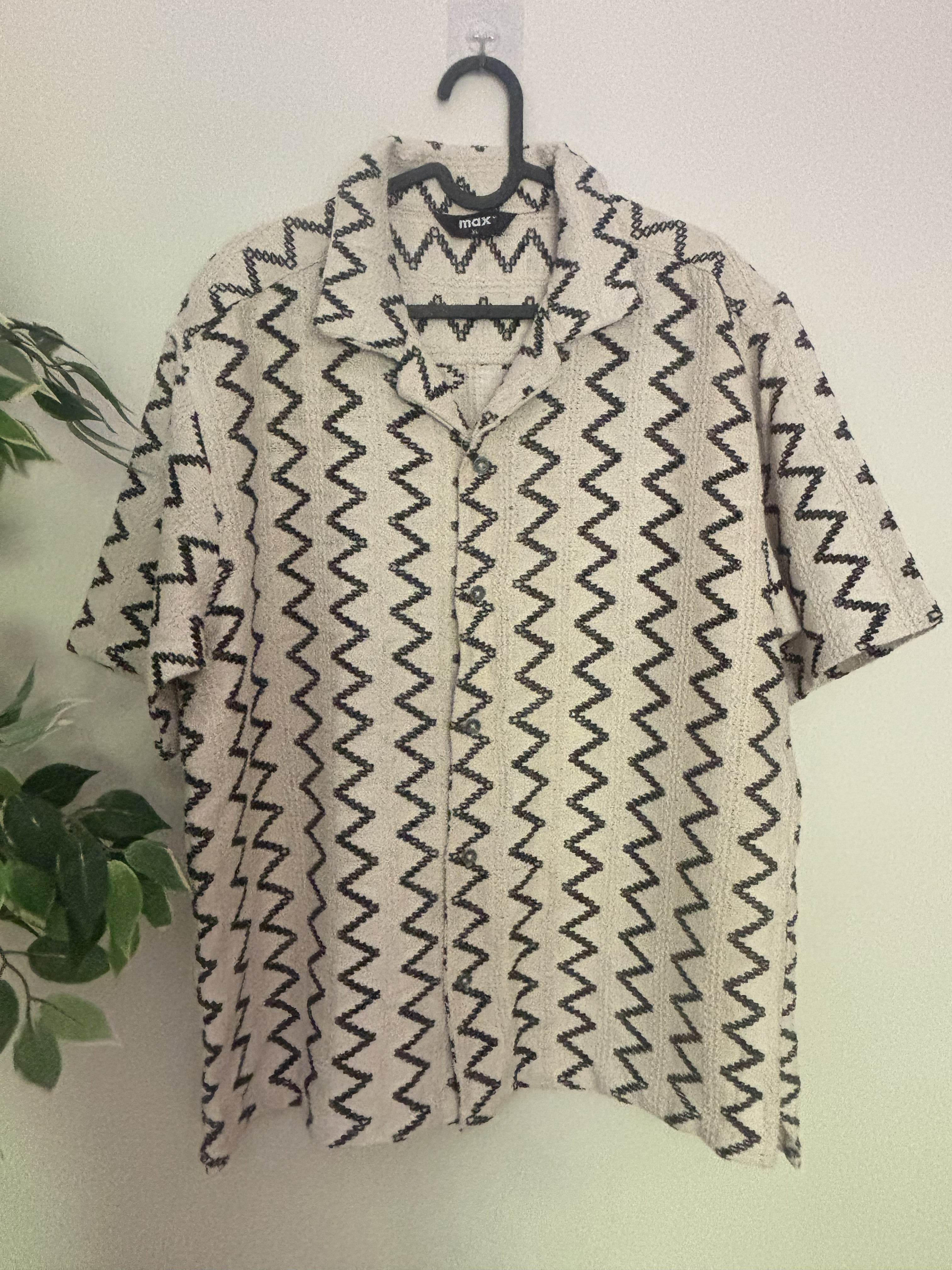 Max Zigzag Textured Camp Collar Resort Shirt