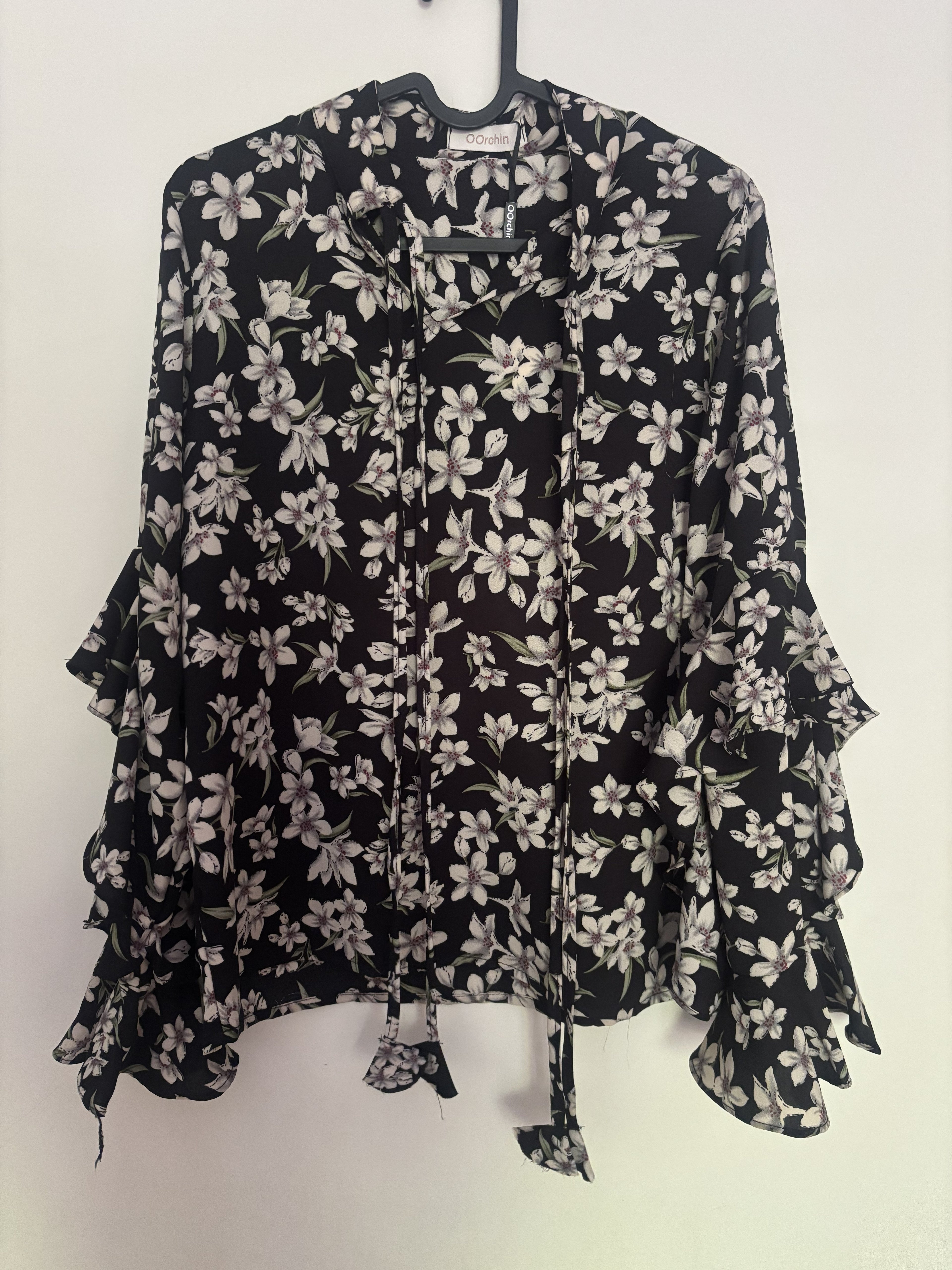 OOrchin Floral Ruffle Bell Sleeve Top