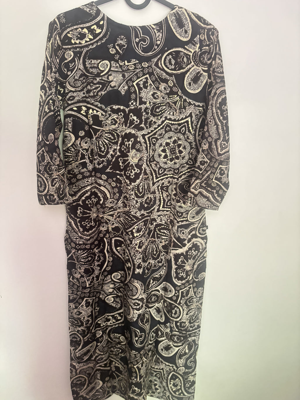 Mamoose Black & Gold Paisley Print Kurta