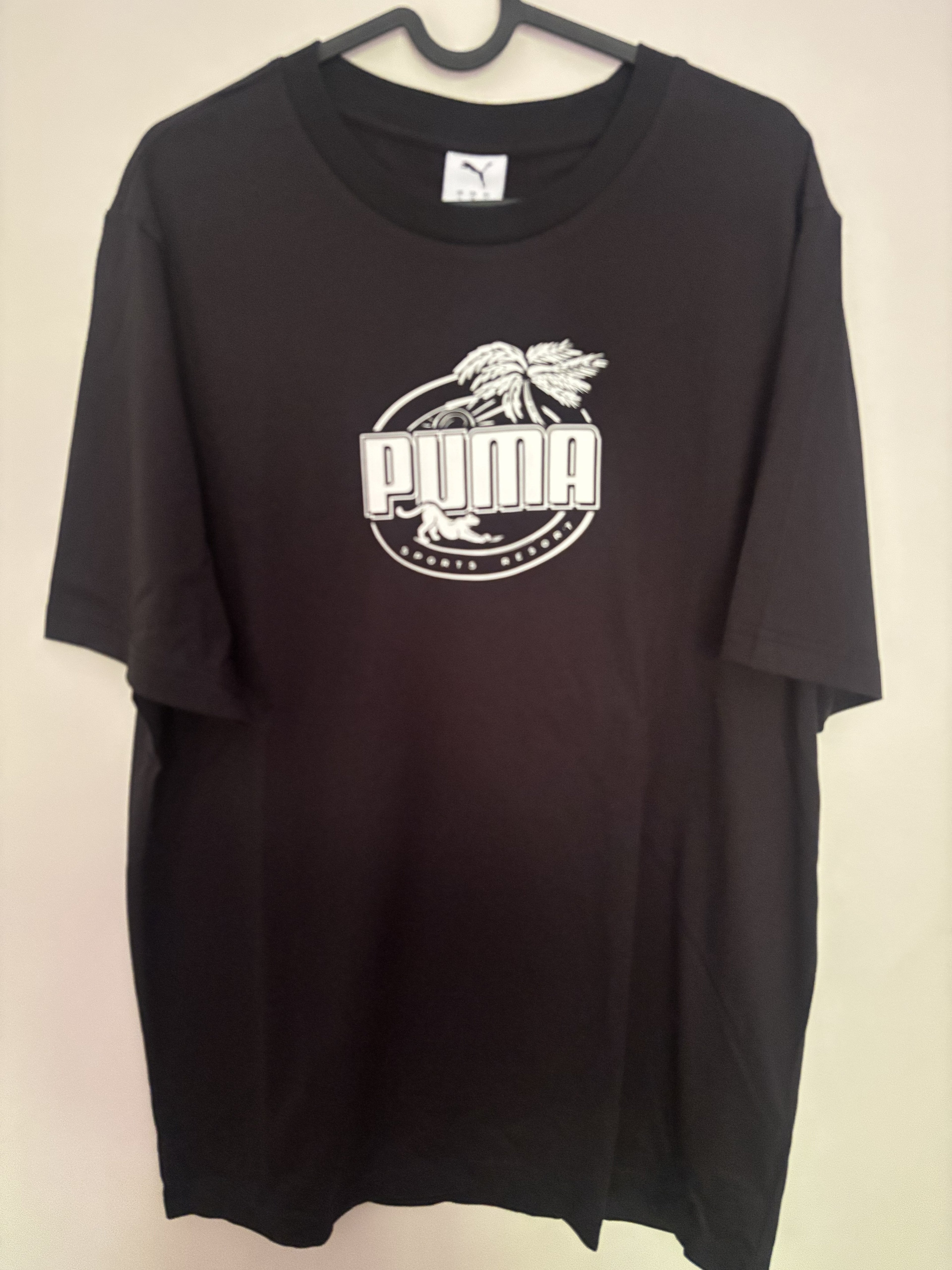 Puma Palm Resort Graphic Tee – Black