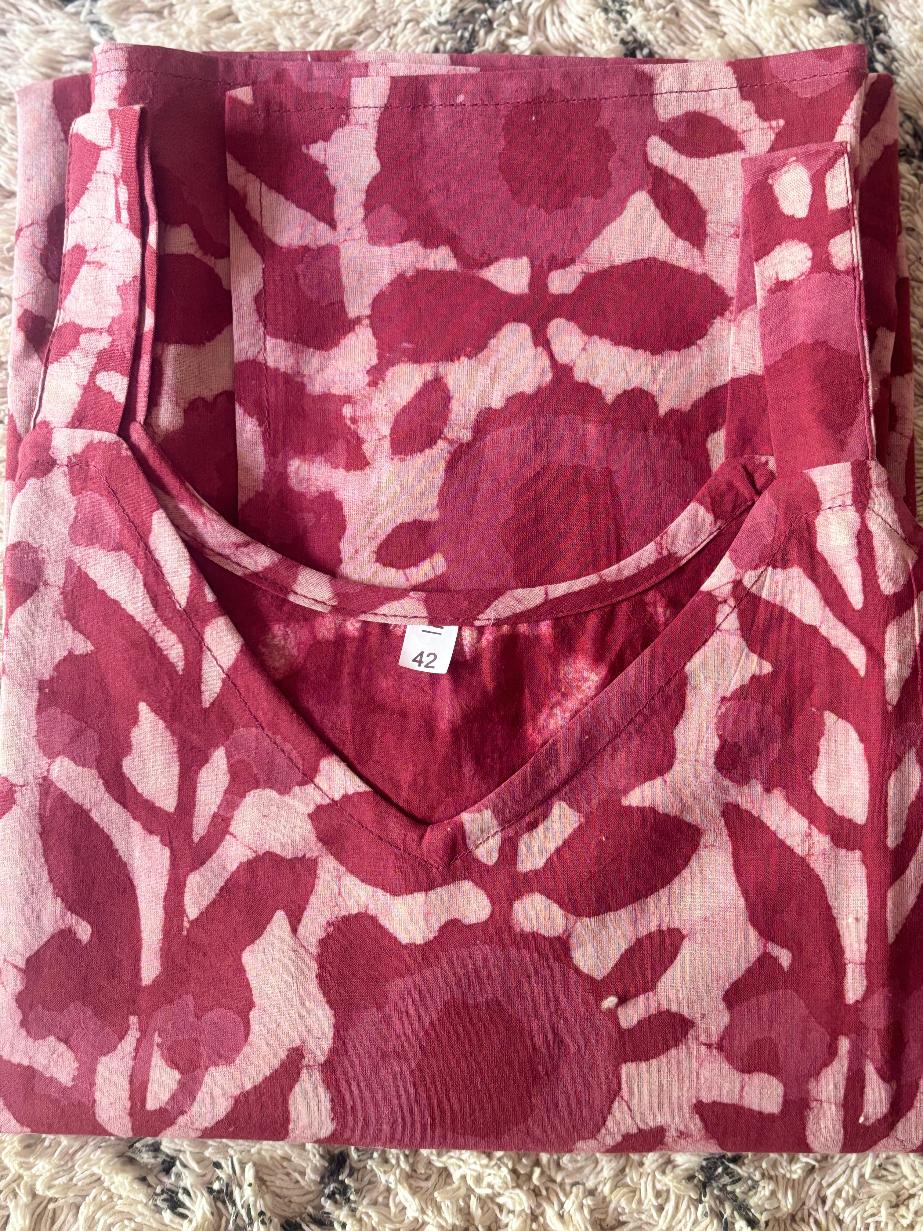 Hand-Dyed Batik Rose Floral Kurta – Pure Cotton